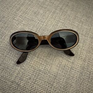 Vintage Gucci Sunglasses - Oval Frames GG 2419/N/S